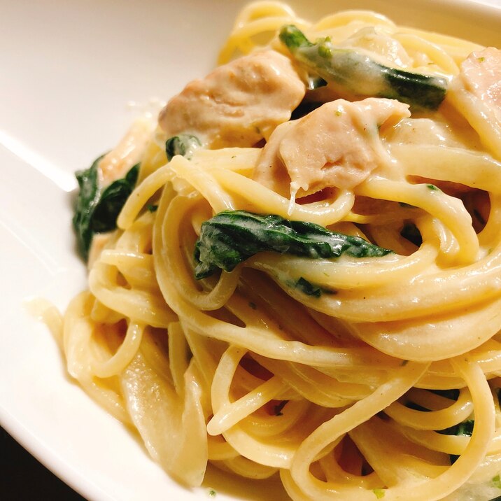 牛乳で 鮭とほうれん草のクリームスパゲティ レシピ 作り方 By 楽天レシピ